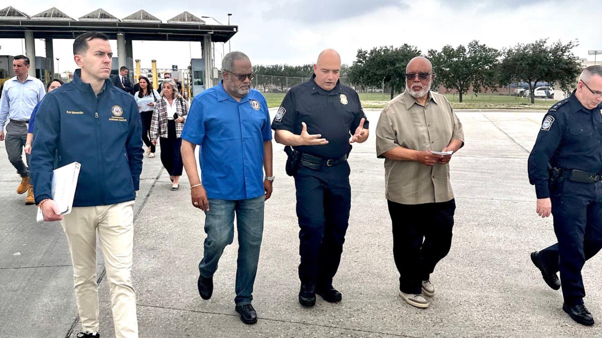 Rep. Carter Visits Southern Border in Texas
