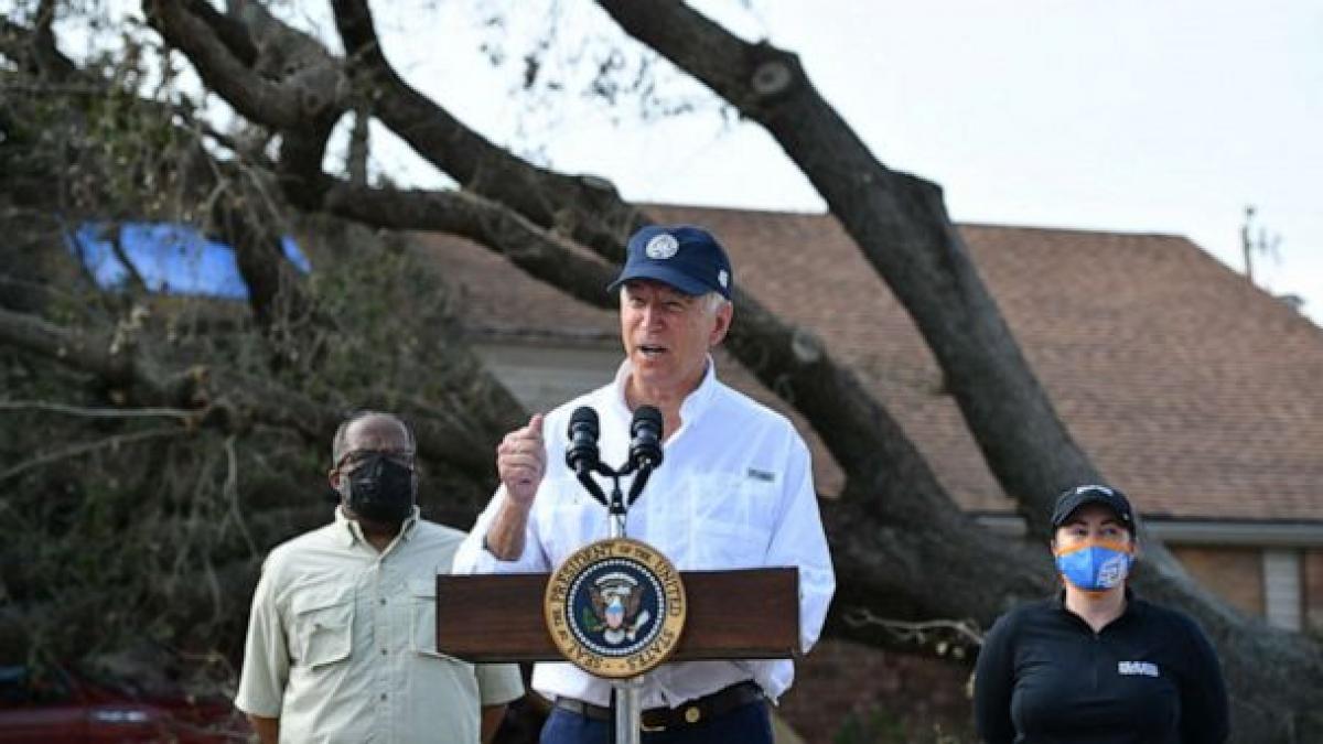President Biden and Rep. Carter